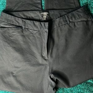 Women’s Liz Claiborne Career Ankle Slacks.